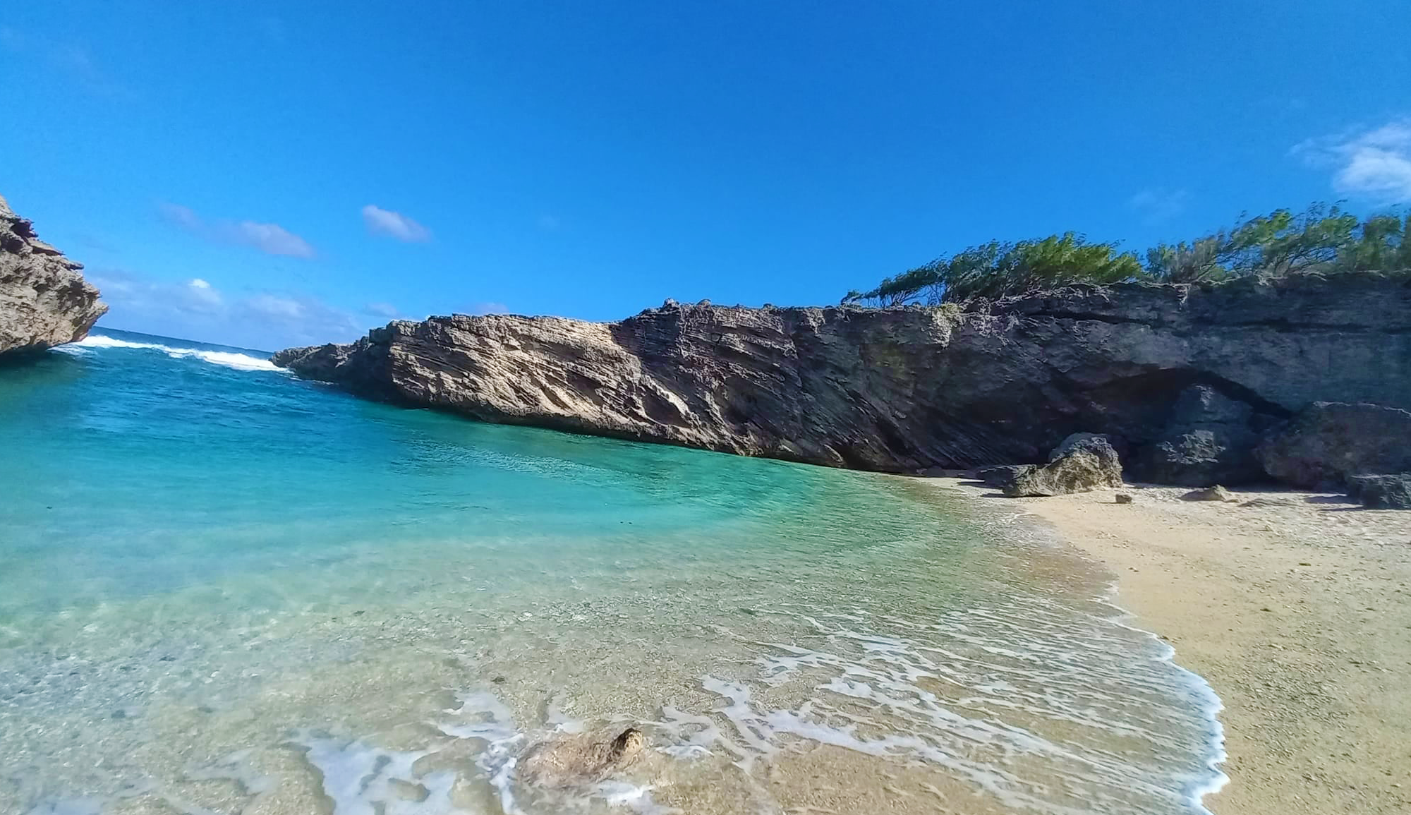 Plage préservée à Rodrigues dans l’océan Indien à découvrir pendant un séjour de pêche sportive